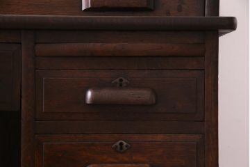 アンティーク家具　和製アンティーク　ナラ材　重厚な佇まいが風格感じるロールトップデスク(片袖机)