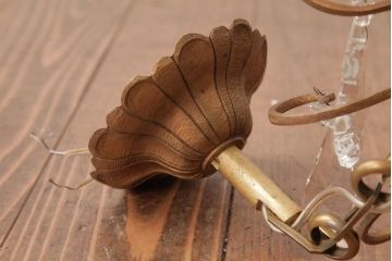 フランスビンテージ　縦長で存在感のあるガラスドロップシャンデリア(4灯、天井照明、吊り下げ照明)