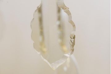 フランスビンテージ　細部までおしゃれなクリスタルガラスドロップシャンデリア(6灯、天井照明、吊り下げ照明)(R-034146)