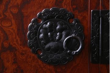 中古　伝統工芸　岩谷堂箪笥　北上洋服K-08　伝統美あふれる作りが美しいワードローブ(洋服タンス)(定価約81万円)