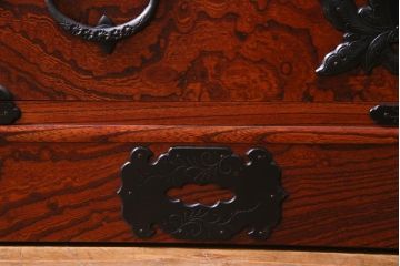 中古　伝統工芸　岩谷堂箪笥　北上洋服K-08　伝統美あふれる作りが美しいワードローブ(洋服タンス)(定価約81万円)