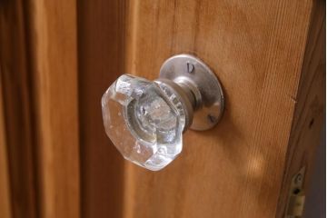 フランスアンティーク　幅狭　ナチュラルな風合いが温かみを感じる木製ガラスドア(木製扉)