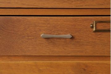 レトロ家具　昭和レトロ　ナラ材　ネームプレート付き　あたたかな色味の小引き出し(小物収納)
