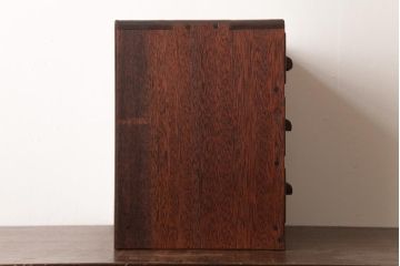 レトロ家具　和製アンティーク　昭和初期　木の温かみ感じるレトロな小引き出し(小物収納)