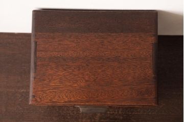 レトロ家具　和製アンティーク　昭和初期　木の温かみ感じるレトロな小引き出し(小物収納)