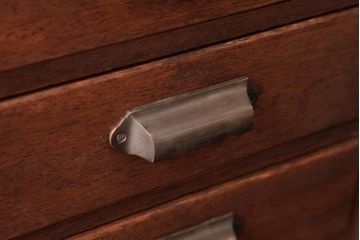 レトロ家具　和製アンティーク　昭和初期　木の温かみ感じるレトロな小引き出し(小物収納)