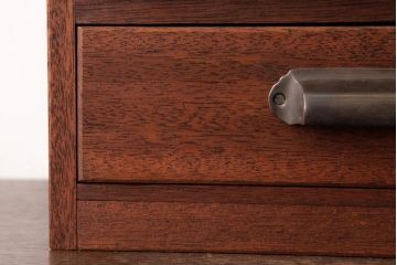 レトロ家具　和製アンティーク　昭和初期　木の温かみ感じるレトロな小引き出し(小物収納)