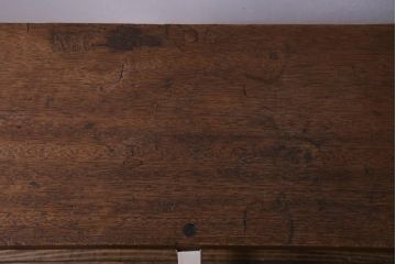アンティーク家具　昭和中期　ペイント家具　ナチュラルな雰囲気が温かみを感じる鉄脚ベンチ(飾り台)