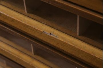 レトロ家具　昭和レトロ　古い木の味わいが魅力的な糸ケース(引き出し、小物収納)(1)