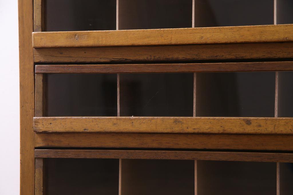 レトロ家具　昭和レトロ　古い木の味わいが魅力的な糸ケース(引き出し、小物収納)(1)