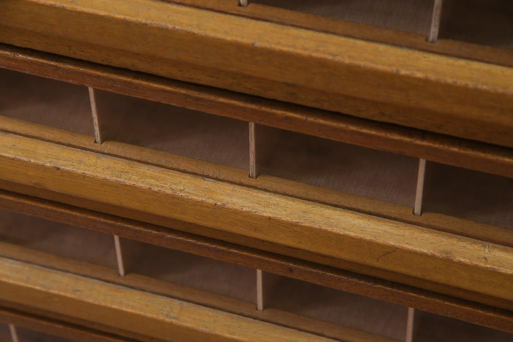 レトロ家具　昭和レトロ　古い木の味わいが魅力的な糸ケース(引き出し、小物収納)(2)