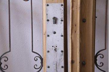 フランスアンティーク　両開き　アイアングリルがおしゃれな木製2枚扉(ドア1対、建具)
