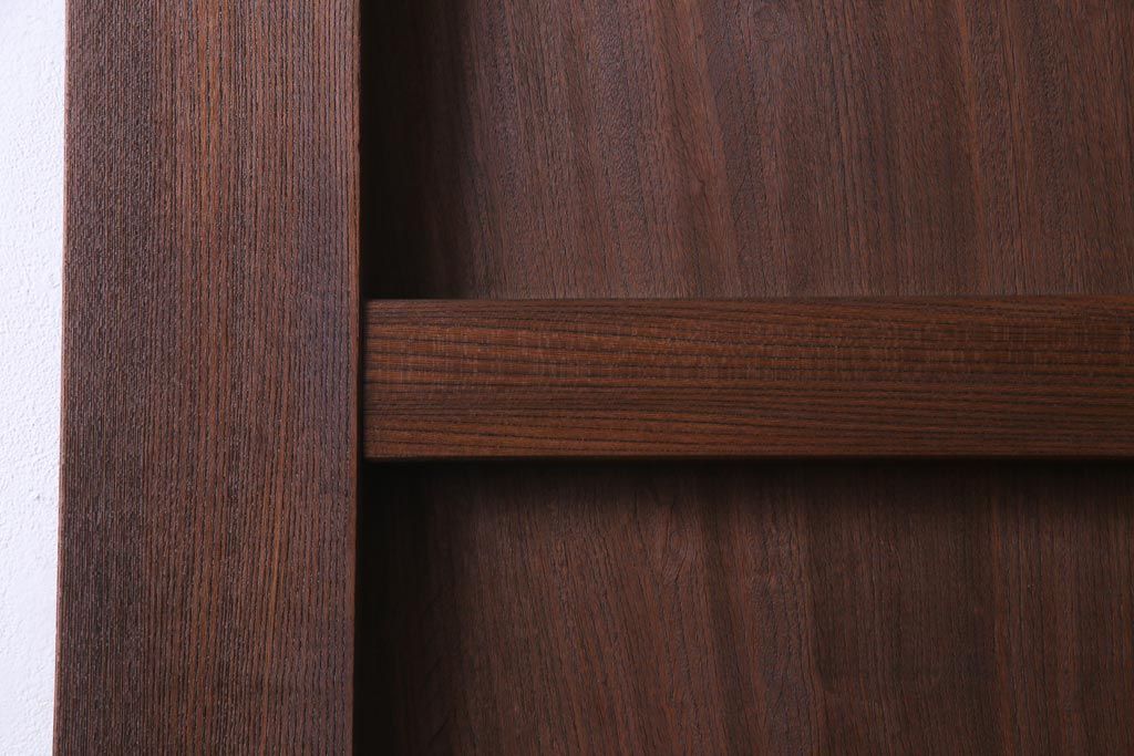 和製アンティーク　総ケヤキ材　ダイナミックな杢目を堪能できる木製戸(蔵戸、建具、玄関戸)(1)