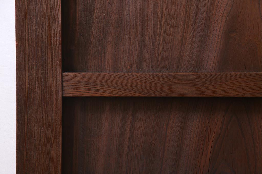 和製アンティーク　総ケヤキ材　ダイナミックな杢目を堪能できる木製戸(蔵戸、建具、玄関戸)(1)