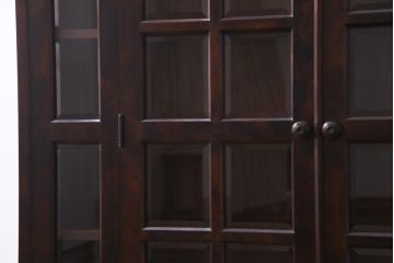 中古　北海道民芸家具　脚付き　使いやすいサイズへと生まれ変わったシックなリメイクサイドボード(食器棚、収納棚)