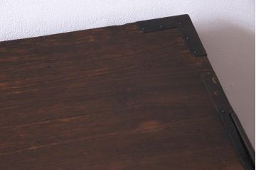アンティーク家具　和製アンティーク　鉄脚付き　総桐材　モダンな引手が注目を集めるリメイク箪笥ローボード(リビングボード、桐箪笥、桐たんす)