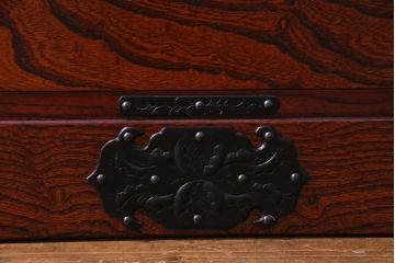 中古　伝統工芸　岩谷堂箪笥　漆塗り　和の雰囲気を盛り上げる特注の名工整理タンス(衣装箪笥)