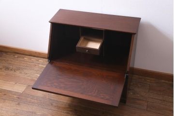 中古　ナラ無垢材　木目が魅力的な漆塗りのライティングビューロー(簿記机、在宅ワーク、在宅用デスク)(定価約30万円)