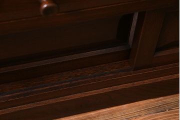 中古　ナラ無垢材　木目が魅力的な漆塗りのライティングビューロー(簿記机、在宅ワーク、在宅用デスク)(定価約30万円)