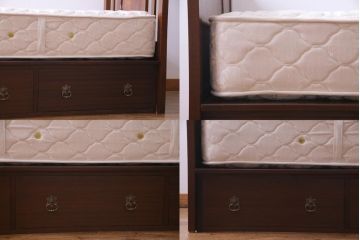 中古　シモンズ社製マットレス付き　マホガニー材突板仕上げ　パーケットで作られたデザインが魅力的な高級木製ベッド