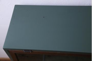 ラフジュ工房オリジナル　ペイント　バイカラーのガラス入りパタパタ扉の収納棚(4段タイプ)(戸棚、下駄箱)