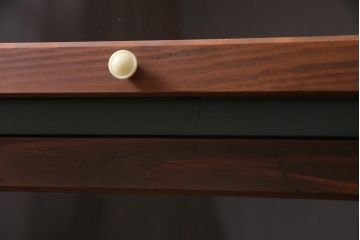 ラフジュ工房オリジナル　ペイント　バイカラーのガラス入りパタパタ扉の収納棚(4段タイプ)(戸棚、下駄箱)