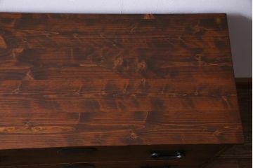 アンティーク家具　古民具　鉄脚付きの時代箪笥ローチェスト(ローボード、衣装箪笥、テレビ台)