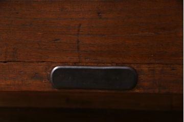 アンティーク家具　古民具　鉄脚付きの時代箪笥ローチェスト(ローボード、衣装箪笥、テレビ台)