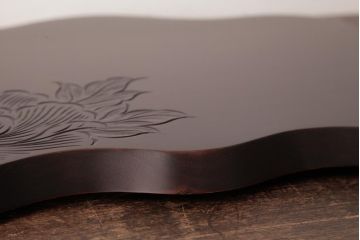 アンティーク雑貨　中古　伝統工芸　日光彫り　箱付き　なめらかな質感が魅力的な花台(飾り台)