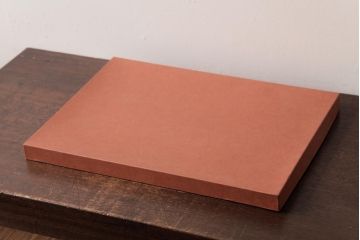 アンティーク雑貨　中古　伝統工芸　日光彫り　箱付き　なめらかな質感が魅力的な花台(飾り台)