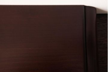 アンティーク雑貨　中古　伝統工芸　日光彫り　上品な雰囲気を醸し出すデザインの花台(飾り台)
