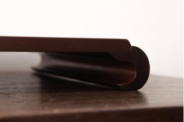 アンティーク雑貨　中古　伝統工芸　日光彫り　上品な雰囲気を醸し出すデザインの花台(飾り台)