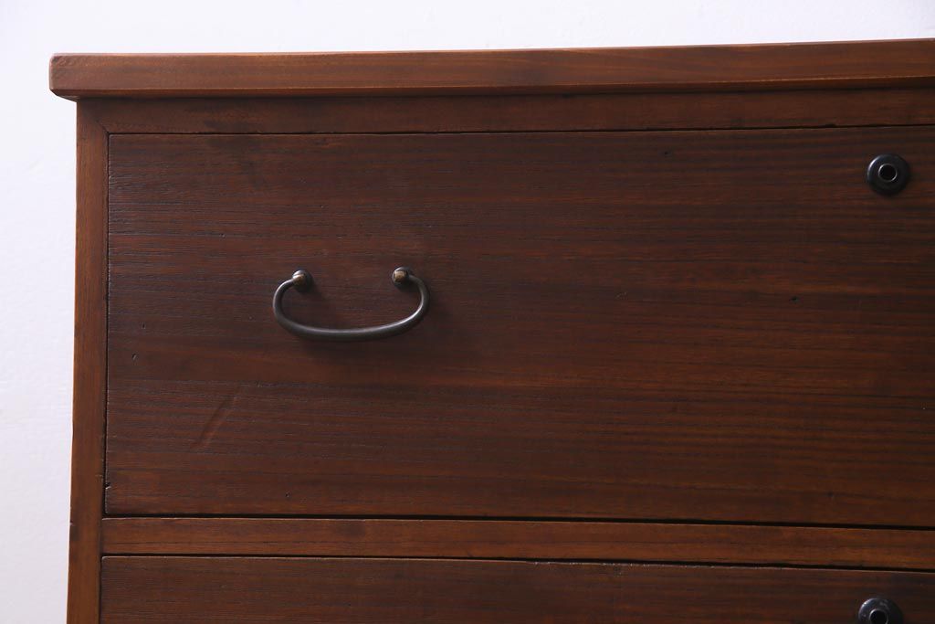 アンティーク家具　昭和初期　前面桐材　リメイク　素朴な味わいの脚付箪笥リビングボード(ローボード、和タンス、引き出し、桐箪笥、桐たんす)