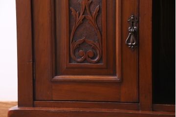 アンティーク家具　フランスアンティーク　ウォールナット　優美さと品格が漂うサイドボード(戸棚、サイドボード)