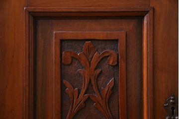 アンティーク家具　フランスアンティーク　ウォールナット　優美さと品格が漂うサイドボード(戸棚、サイドボード)