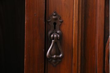 アンティーク家具　フランスアンティーク　ウォールナット　優美さと品格が漂うサイドボード(戸棚、サイドボード)