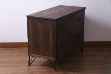 アンティーク家具　昭和初期　前面桐材　鉄脚付リメイク　すっきりとした取っ手の箪笥ローボード・2段(リビングボード、チェスト、和タンス、桐箪笥、桐たんす)