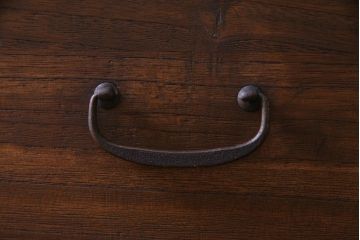 アンティーク家具　昭和初期　前面桐材　鉄脚付リメイク　すっきりとした取っ手の箪笥ローボード・2段(リビングボード、チェスト、和タンス、桐箪笥、桐たんす)