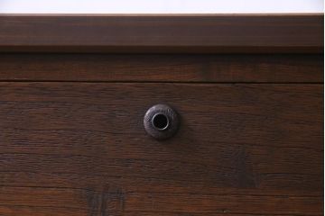 アンティーク家具　昭和初期　前面桐材　鉄脚付リメイク　すっきりとした取っ手の箪笥ローボード・2段(リビングボード、チェスト、和タンス、桐箪笥、桐たんす)
