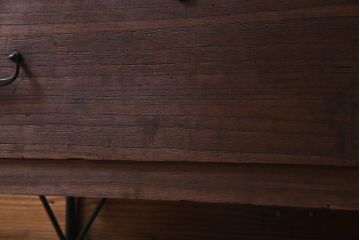 アンティーク家具　昭和初期　前面桐材　鉄脚付リメイク　すっきりとした取っ手の箪笥ローボード・2段(リビングボード、チェスト、和タンス、桐箪笥、桐たんす)