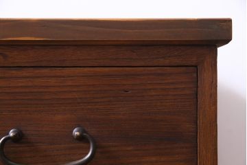 アンティーク家具　昭和初期　前面桐材　リメイク　素朴な味わいの脚付箪笥リビングボード・3段(ローボード、和タンス、引き出し、桐箪笥、桐たんす)