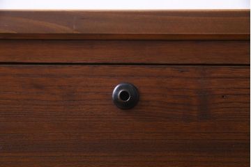 アンティーク家具　昭和初期　前面桐材　リメイク　素朴な味わいの脚付箪笥リビングボード・3段(ローボード、和タンス、引き出し、桐箪笥、桐たんす)