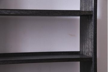 レトロ家具　昭和レトロ　ダークトーンの味わい深いブックシェルフ(本棚、オープンラック、飾り棚)