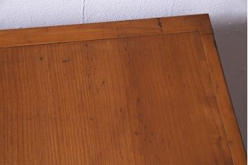 レトロ家具　和製アンティーク　ヒノキ材　コンパクトにまとまったレトロな戸棚(収納棚)