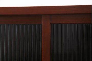 レトロ家具　和製アンティーク　ヒノキ材　コンパクトにまとまったレトロな戸棚(収納棚)