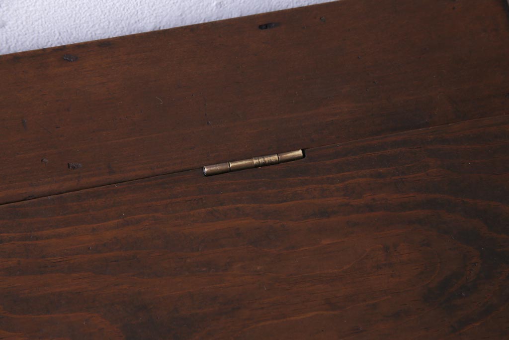 アンティーク雑貨　和製アンティーク　ヒノキ材　シンプルで味のある固定蓋付き木箱(収納箱)