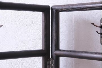 アンティーク雑貨　和製アンティーク　桑材の木味が魅力的な二つ折り衣桁