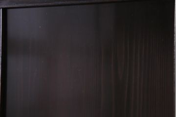 アンティーク家具　和製アンティーク　三方栗材　渋い色合いの大振りな薄型重ね戸棚(収納棚、食器棚)
