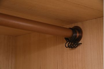 アンティーク雑貨　中古　伝統民芸家具　岩谷堂箪笥　当店リメイク　表情豊かな杢目が目を引く収納棚(キャビネット)(R-034223)