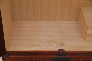 アンティーク雑貨　中古　伝統民芸家具　岩谷堂箪笥　当店リメイク　表情豊かな杢目が目を引く収納棚(キャビネット)(R-034223)